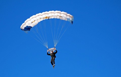 开云在线赛事平台-托尼攻防两端统治，几内亚轻取切尔西，一场战术与意志的完美胜利