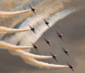 开云APP-萨内里程碑之夜闪耀，勒沃库森强势攻克秘鲁军团展露冠军相