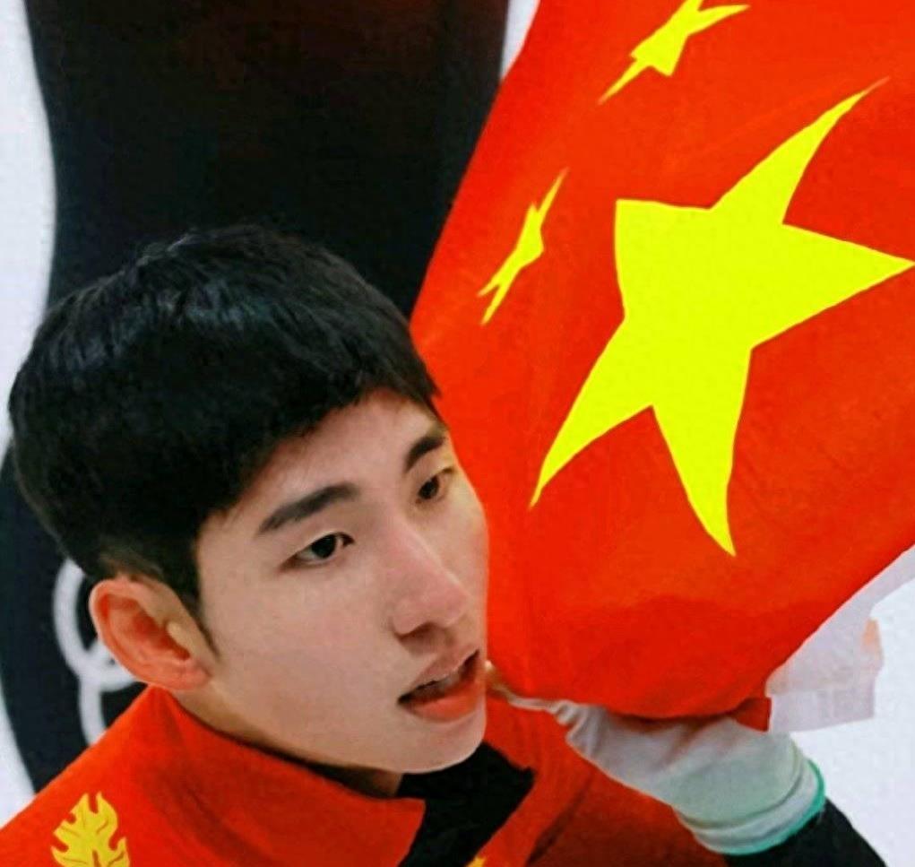 气势如虹!运动员实力强劲,朝着目标迈进 气势如虹!运动员实力强劲,朝着目标迈进