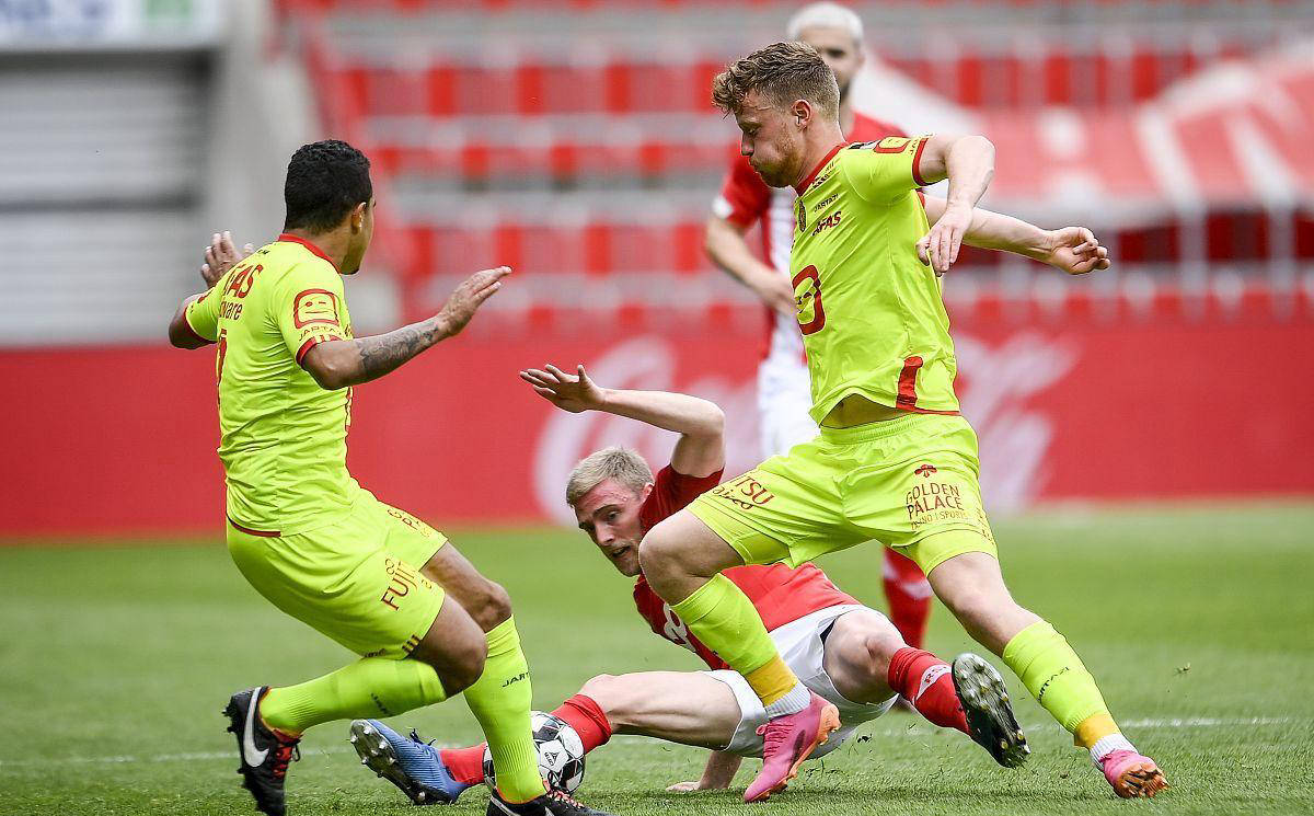 马德里竞技队取得胜利，展现实力