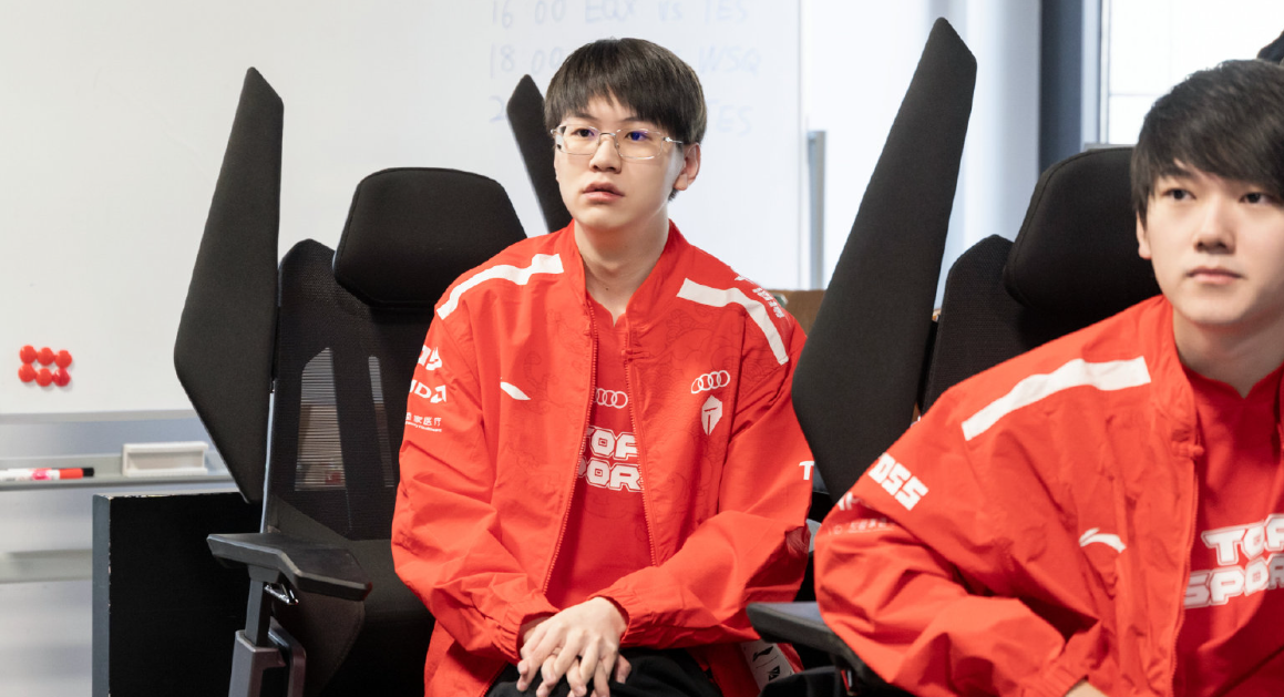 釜山IPark队从容应对压力，稳定晋级淘汰赛