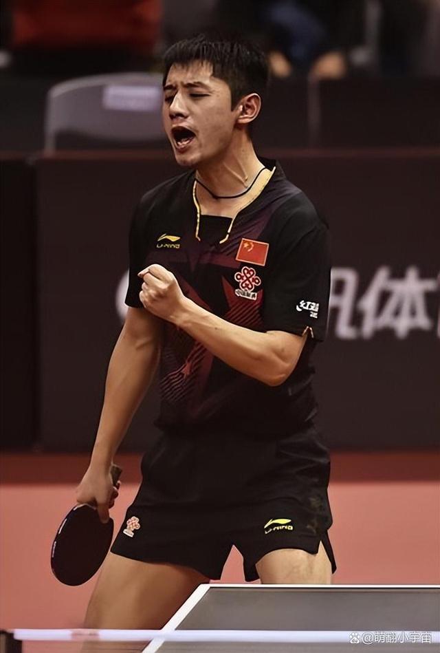 乒乓球名将张继科备战次轮比赛