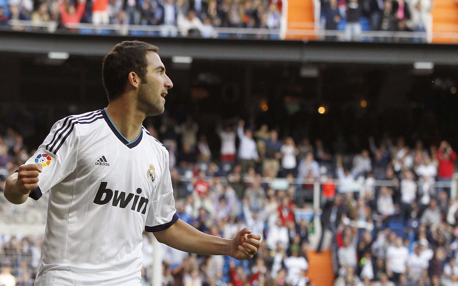 久保建英完成自我救赎，拜仁提前终结悬念勒沃库森