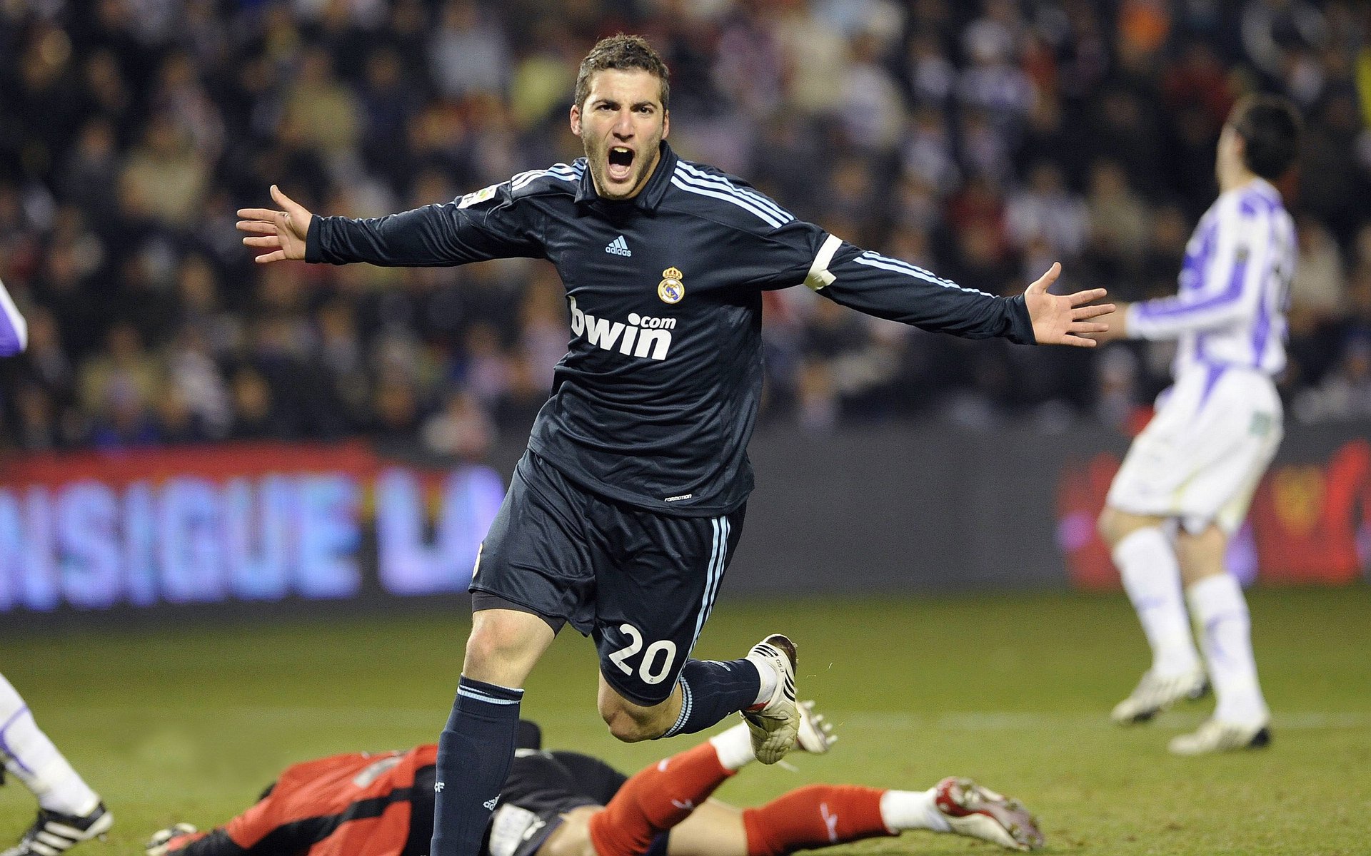 北欧风暴与英伦旋风，当拉什福德在西甲德比中接管，挪威已在别处轻取对手