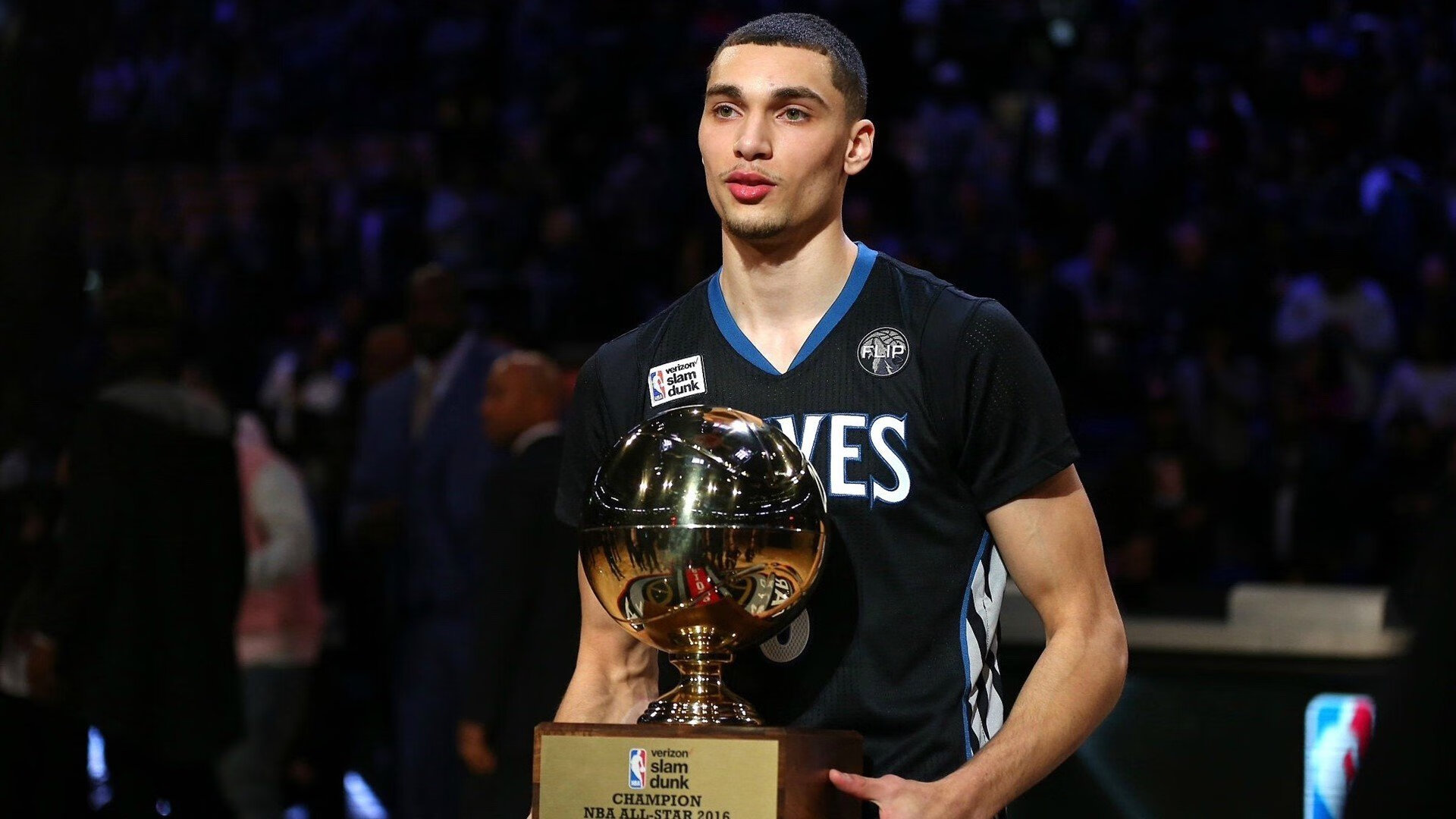 从绿军弃将到总决赛MVP，霍勒迪的自我救赎之路，辽宁男篮的梦幻联动